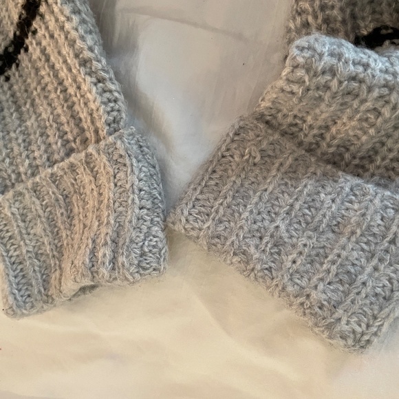 Snuggle-Ready in Style — Love Ellie Turtleneck Sweater - Picture 4 of 5